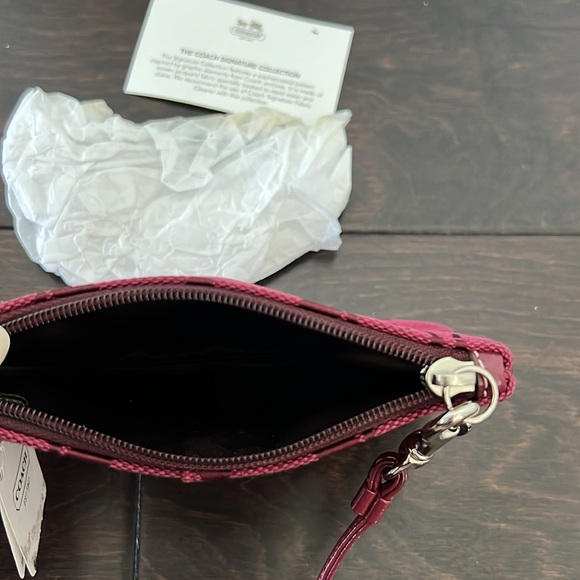 Coach monogram logo maroon wristlet - Picture 6 of 9